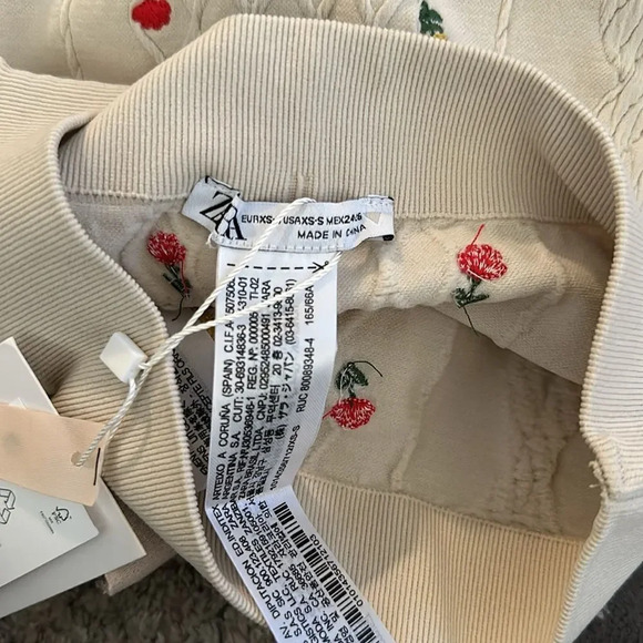 ZARA | Beige | SEAMLESS EMBROIDERED SHORTS - Picture 10 of 10